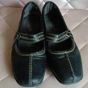 Woman’s Clark’s Mary Jane Leather Shoes Black In Pebbled Ashland Lux Size 9